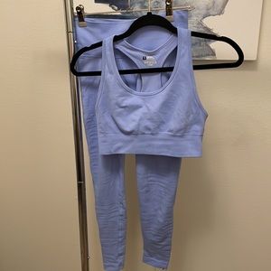 Matching seamless set